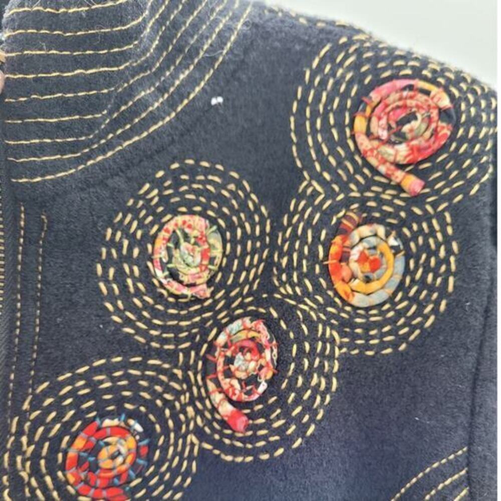 Icelandic Design Boiled Wool Swirl Embroidered Lo… - image 7